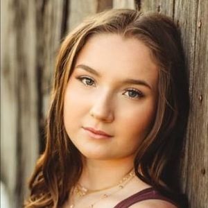 Meet your Posher, Avery